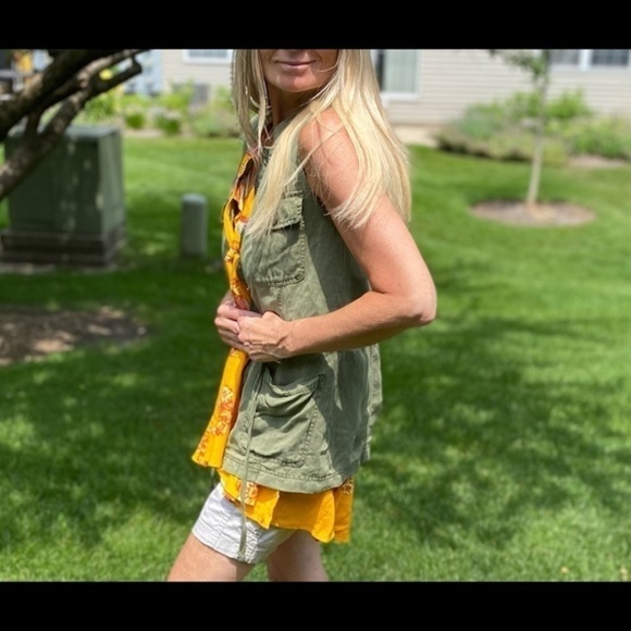 Sanctuary Canyon Military Vest - Picture 6 of 14